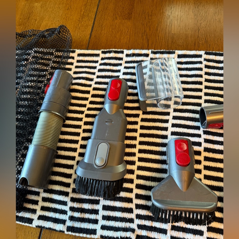 Dyson Vacuum Attachments Lot Multi Angle Dust Brush Reach Under anti tangle crew - Picture 3 of 10